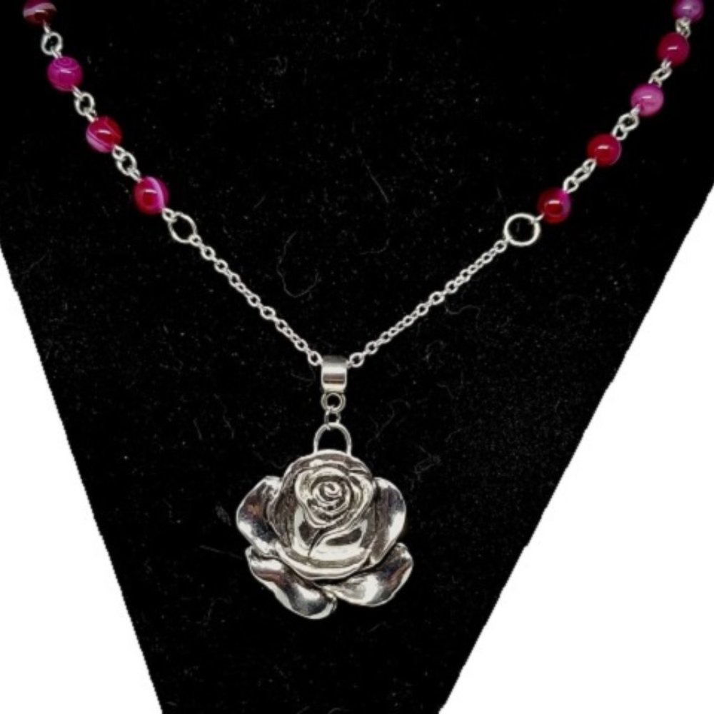 Agates & Roses Necklace